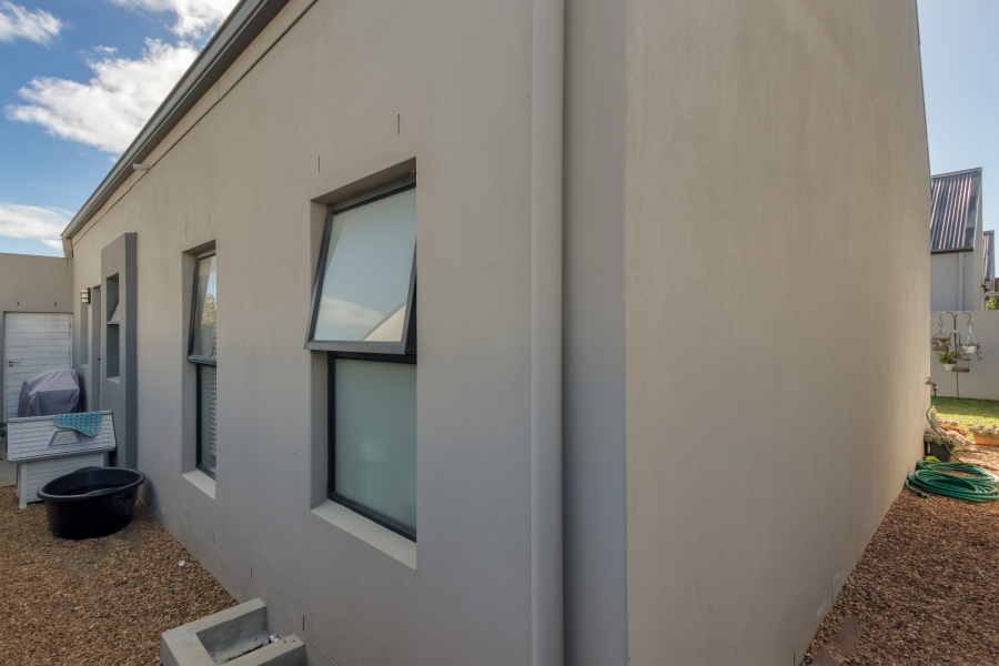 3 Bedroom Property for Sale in Aan de Wijnlanden Western Cape